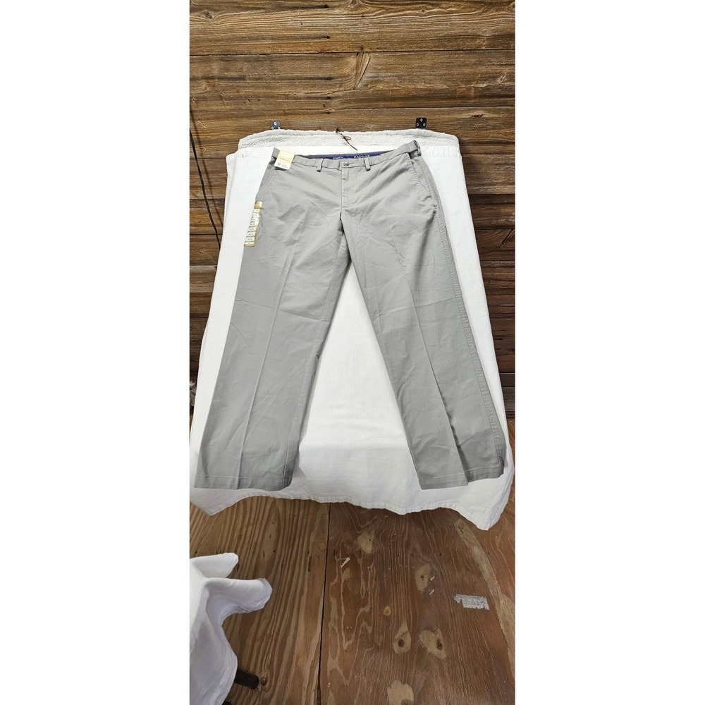 Haggar Premium Comfort Khaki Pants Mens 40x32 Classic Fit Gray Flat Front NWT